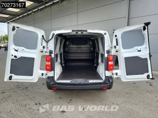 Opel Vivaro Opel Vivaro 145PK L3H1 Navi Cruise Camera Parkeersensoren Airco L3 5m3 Airco Cruise control - afbeelding nr 17
