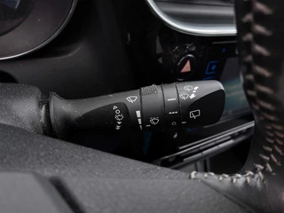 Toyota Auris Toyota Auris 1.2T 116pk Aspiration 5-Deurs | Origineel NL | 1300kg Trekgewicht | Navi | Clima | Cruise | Achteruitrijcamera | Rijstrook+Licht+Regensensor | Mistlampen | 16''lm | Trekhaak - afbeelding nr 16
