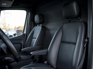 Mercedes-Benz Sprinter Mercedes-Benz Sprinter 316 2.2 CDI L2H2 7G-tronic | Distronic | LED | Gr.lichtass. | Standkachel | Lane Assist | Leer | Stoelverwarming | 17