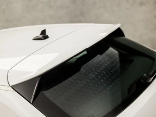 Audi A1 Sportback Automaat (VIRTUAL COCKPIT, CLIMATE, STOELVERWARMING, SPORTSTOELEN, GETINT GLAS, LANE ASSIST, LM VELGEN, CRUISE, NIEUWSTAAT) - afbeelding nr 28