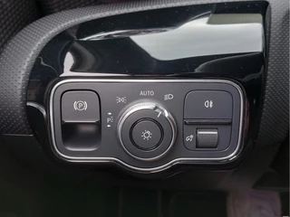 Mercedes-Benz A-Klasse Mercedes-Benz A-Klasse 250e Plug-In Hybrid Luxury Line | Origineel NL | Navi | Apple Carplay+Android Auto | Clima | Cruise | Stoelverwarming | Pdc V+A+Assist+Camera | Privacy Glass | 17''lm - afbeelding nr 22