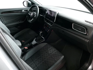 Volkswagen T-Roc Volkswagen T-Roc 1.5 TSI 150PK R-LINE EVO IQ LIGHT ALCANTARA ELEK.KLEP CARPLAY STOEL/STUUR VERW. 18