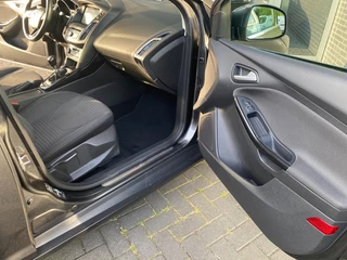 Ford Focus Ford Focus 1.0 Titanium incl. garantie en pechhulp - afbeelding nr 40
