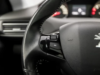 Peugeot 308 (PANORAMADAK, NAVIGATIE, CLIMATE, LEDER/ALCANTARA, CAMERA, LED KOPLAMPEN, SPORTSTOELEN, PARKEERSENSOREN, CRUISE, NIEUWE APK, NIEUWSTAAT) - afbeelding nr 19