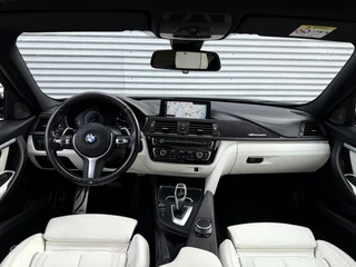 BMW 3 Serie BMW 3-serie Touring 320d High Executive M Sport Panoramadak Trekhaak HUD LED ACC Individual Shadow Line Camera 19