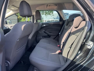 Ford Focus Ford Focus Wagon 1.0 Titanium Zwart 2016 NL Auto - afbeelding nr 20