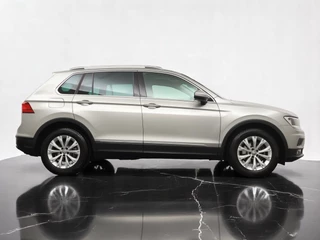 Volkswagen Tiguan - Navigatie - Climate control - Adaptieve Cruise control - 17 inch LM velgen - 1600 KG trekgewicht - 12 maanden garantie - afbeelding nr 10