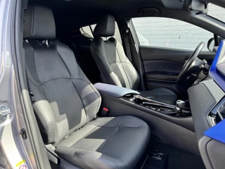 Toyota C-HR Toyota C-HR 1.8 Hybrid Dynamic Adaptive Cruise control Climate control Achteruitrijcamera Parkeersensoren Navigatie - afbeelding nr 23