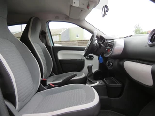Renault Twingo Renault Twingo 1.0 SCe Limited | AIRCO | CRUISE CONTROL | MICHELIN BANDEN | DAB | PARKEERSENSORS | - afbeelding nr 4