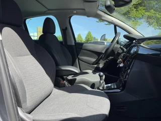 Citroën C3 Citroen C3 1.2 PureTech Exclusive 2e Eigenaar,Navi,Clima,Cruise,Bluetooth,PDC,Elek ramen,Lm velgen,N.A.P,APK tot 10-2025 - afbeelding nr 7