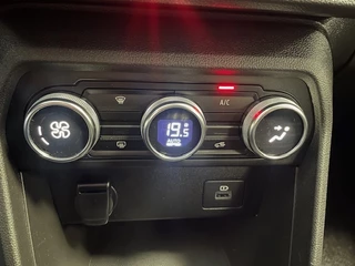 Dacia Sandero Stepway Dacia Sandero Stepway 1.0 TCe Comfort | Navigatie | Pack Assist | Pack Easy - afbeelding nr 18