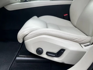 Volvo XC60 Volvo XC60 2.0 D4 AWD INSCRIPTION - PANO - 20 INCH - afbeelding nr 16