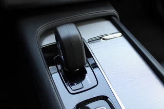 Volvo XC90 Volvo XC90 2.0 T8 Recharge AWD Plus Dark | Trekhaak | Panoramadak | 360 Camera - afbeelding nr 25