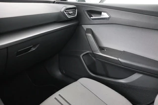 SEAT Leon SEAT Leon 1.5 eTSI Style Launch Edition | Trekhaak |  Carplay | Adaptive cruise | Carplay | Navigatie | Park Assist | Climate control - afbeelding nr 21