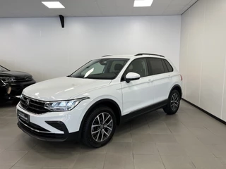 Volkswagen Tiguan Volkswagen Tiguan 1.5 TSI Life Business / 150PK / NAVI / STOEL-STUURVERW. / PDC / 1800KG TREKG. - afbeelding nr 9