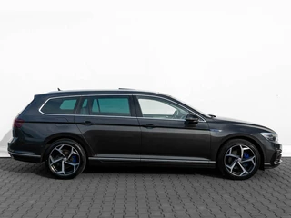 Volkswagen Passat Volkswagen Passat Variant 1.4 TSI DSG PHEV GTE Business | Full LED | Leder | Panoramadak | Travel Assist - afbeelding nr 2