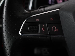 SEAT Leon SEAT Leon 1.5 TSI FR Ultimate Edition Black | Panoramadak |  Stoelverwarming | Adaptive cruise | Beats Audio | Sfeerverlichting | Carplay | Leder/Alcantara | Full LED | Virtual Cockpit | Keyless | Navigatie - afbeelding nr 17