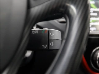 Renault Captur Automaat (NAVIGATIE, CLIMATE, LEDER, STOELVERWARMING, XENON, CRUISE, SPORTSTOELEN, PARKEERSENSOREN, GETINT GLAS, NIEUWE APK, NIEUWSTAAT) - afbeelding nr 22