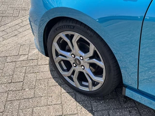 Ford Fiesta Ford Fiesta 1.0 EcoBoost ST-Line 100PK Navi Climate Voorruit Verwarming Parkeersensoren Achter Blind-Spot Carplay Privacy Glass 17'' Inch Velgen *Sportief* - afbeelding nr 10