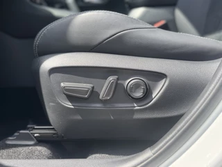 Toyota RAV4 Toyota RAV4 2.5 Plug-in Hybrid AWD GR SPORT JBL, 360 graden camera, Head-up display , All-in Rijklaarprijs - afbeelding nr 25