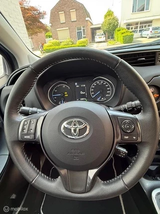 Toyota Yaris Toyota Yaris Hybrid 1.5 VVT-i 20th Edition - afbeelding nr 16