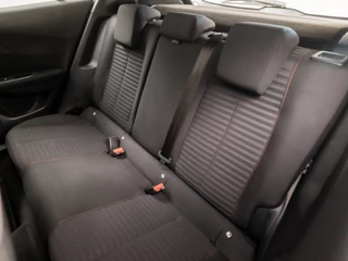 Peugeot 2008 (APPLE CARPLAY, LANE ASSIST, SPORTSTOELEN, PARKEERSENSOREN, CRUISE, DAB+, NIEUWE APK, NIEUWSTAAT) - afbeelding nr 14