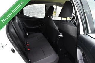 Toyota Yaris Toyota Yaris 1.5 Hybrid Business NAVI/KEYLESS/CAMERA/ETC.! - afbeelding nr 15