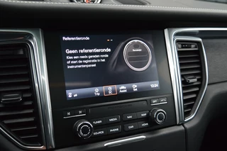 Porsche Macan Rijklaarprijs-Garantie Stoel vent/verw Camera Panorama dak Xenon - afbeelding nr 29