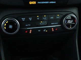 Ford Fiesta Ford Fiesta 1.0 EcoBoost ST-Line | Panoramadak |  Stoel & stuurverwarming | Carplay | Navigatie | Climate control | Cruise control | Parkeerhulp - afbeelding nr 27