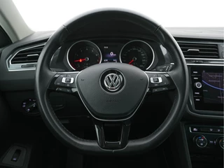 Volkswagen Tiguan *ADAPTIVE-CRUISE | NAVI-FULLMAP | KEYLESS | CAMERA | BLINDSPOT | COMFORT-SEATS | ECC | PDC | 17''ALU* - afbeelding nr 17