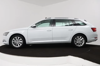 Škoda Superb Skoda Superb Combi 1.5 TSI ACT Ambition Business (PANORAMADAK, STOELVERWARMING, TREKHAAK, ELEKTR STOELEN, NAVIGATIE, NL-AUTO) - afbeelding nr 2
