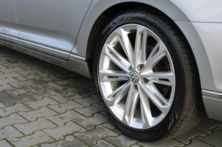 Volkswagen Passat Volkswagen Passat 1.6TDI Highline | Leder | Trekhaak | ACC - afbeelding nr 12