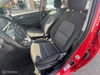 Kia Picanto Kia Picanto 1.0 MPi Dynamic Line   Navigatie , Achteruit rij camera  Aple Carp[lay / Android Auto  , Bleutooth , Spotify   Ectr ramen , Centrale deurvergrendeling met afstandbediening , Rood Metaallak ! - afbeelding nr 18