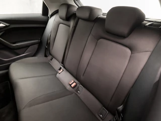 Audi A1 Sportback Automaat (VIRTUAL COCKPIT, CLIMATE, STOELVERWARMING, SPORTSTOELEN, GETINT GLAS, LANE ASSIST, LM VELGEN, CRUISE, NIEUWSTAAT) - afbeelding nr 15