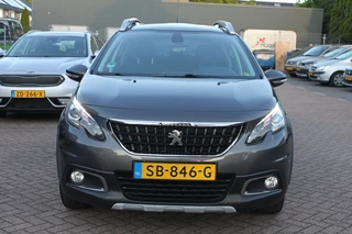 Peugeot 2008 Peugeot 2008 1.2 PureTech Allure, automaat, navigatie. - afbeelding nr 2