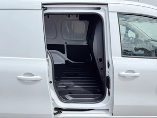Mercedes-Benz eCitan Mercedes-Benz eCitan 112 Pro L1 Elektrisch 51kWh 284km WLTP 750kg Trekgewicht Fabrieksgarantie Climate Control Cruise Control Carplay Camera - afbeelding nr 11