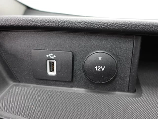 Ford Transit Custom Ford Transit Custom 300 2.0 TDCI L2H1 Limited Dubbele cabine Navigatie Airco 2x Schuifdeuren Trekhaak Parkeersenoren Carplay Trekhaak - afbeelding nr 21