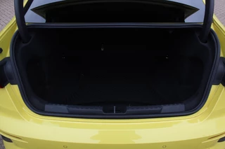 Audi S3 Audi S3 Limousine 2.0 TFSI quattro Edition One / Panoramadak / Camera / RS Seats / B&O / 19'' / Matrix LED / Navigatie / Dodehoek / ACC / Stoelverwarming / DAB - afbeelding nr 15