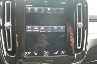 Volvo XC40 Volvo XC40 T4 Recharge R-Design | Parkeercamera | Stoelverwarming | Leder | Electr. Stoelen | Glossy Black | Keyless - afbeelding nr 41