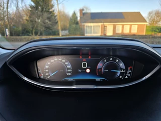 Peugeot 5008 / NWE Motor / 7 Persoons / Carplay / Trekhaak - afbeelding nr 9