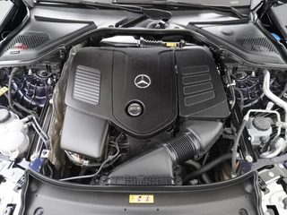 Mercedes-Benz E-Klasse Mercedes-Benz E-Klasse 300e AMG // Burmester 4D // Panoramadak // Headup // Distronic // Leder // Memory // 360 Camera // Stoelventilatie // Keyless - afbeelding nr 10