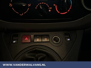 Peugeot Partner Peugeot Partner 1.6 BlueHDi 100pk L1H1 Euro6 Airco | Navigatie | Cruisecontrol | Trekhaak | Apple Carplay Parkeersensoren - afbeelding nr 16