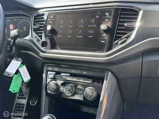 Volkswagen T-Roc Volkswagen T-Roc 1.5 TSI Sport Business R + CARPLAY - afbeelding nr 13