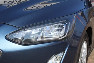 Ford Focus Ford Focus Wagon 1.0-125pk EcoBoost Mild-hybrid Titanium. Mooie, ruime, luxe en comfortabele Ford Focus wagon. Volautm. airco dual, camera, stoel-, stuur- en voorraamverw., easy entry/easy go, cruise control, Isofix, side- en lane assist, parkeersensoren v+a, LM wielen etc. - afbeelding nr 48