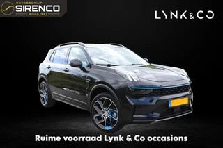 Lynk & Co 01 1.5 | altijd Ruime voorraad | zwart & blauw | PHEV | plug-in hybride | panoramadak | zwart & blauw