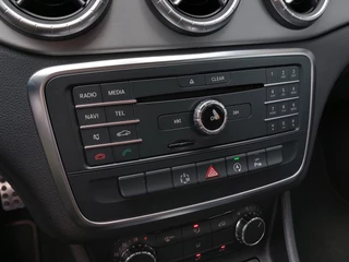 Mercedes-Benz CLA 180 122pk Automaat Ambition AMG-Line | Origineel NL | Navi | Bi-Xenon | Airco | Cruise | Bluetooth Carkit+Streaming | Pdc V+A+Assist | Licht+Regensensor | 18''lm - afbeelding nr 15