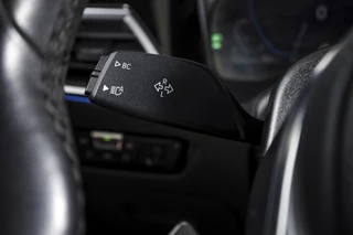 BMW 3 Serie BMW 3 Serie Touring 330e 292 PK xDrive High Executive M-Sport - Automaat | Dig. Cockpit | Cruise | Stoelverw. | PDC | 360 Camera | NAV + App. Connect | ECC | Elek. Klep | DAB | LM 18