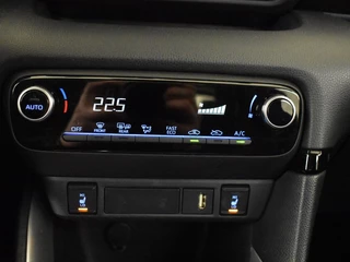 Toyota Yaris Toyota Yaris 1.5 Hybrid Edtion | Stuur en Stoelverwarming | Apple & Android C - afbeelding nr 24