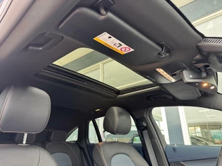 Mercedes-Benz EQC Mercedes EQC 400 4MATIC Premium Plus 80 kWh | Burmester | Schuifdak | HUD | Memory | Camera | - afbeelding nr 35