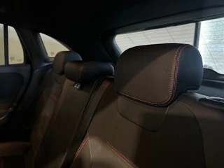 Mercedes-Benz GLA Mercedes-Benz GLA 180 BNS SOL. AMG-LINE l STOELVER l CAMERA l SFEERVERL l 19INCH l - afbeelding nr 41